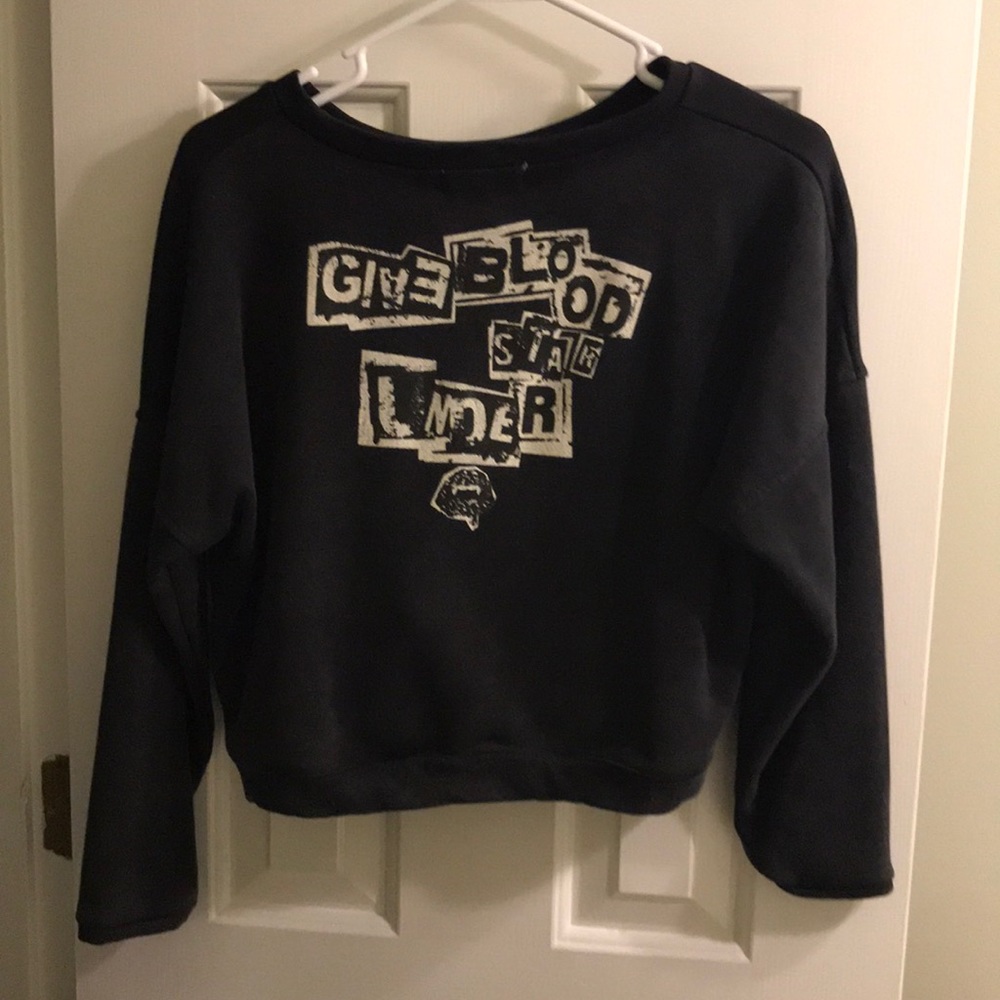 Crop top - Picture 2 of 2